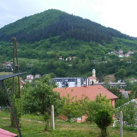 Apartment Pyramide View - Blick Auf Sonnenpyramide In Visoco, Bosnien-herzegowina